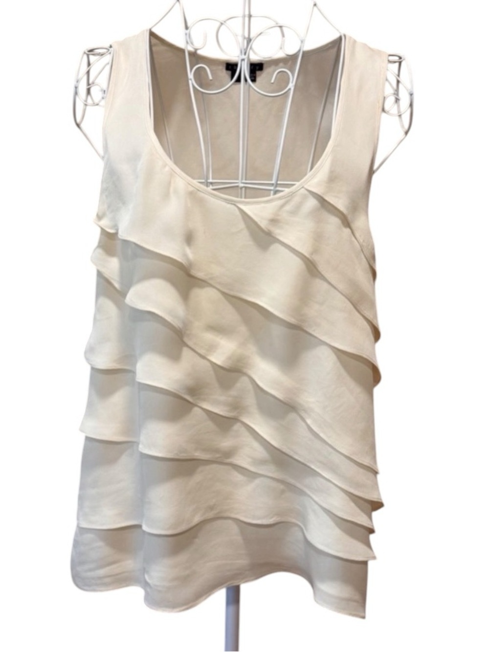 Theory 100% Silk Sleeveless Ruffle Blouse Cream Tiered Scoop Neck L